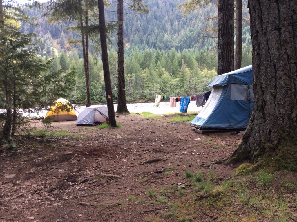 Riverside campsites beside the Lillooet River at T'sek Hot Springs